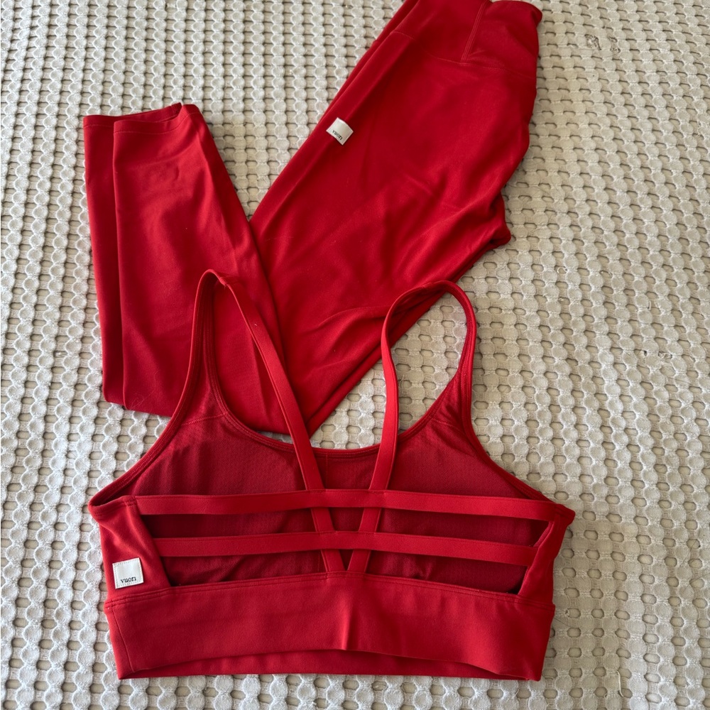 Vuori Red Yosemite Sports Bra and all the feels Leggings Set- bliss blend